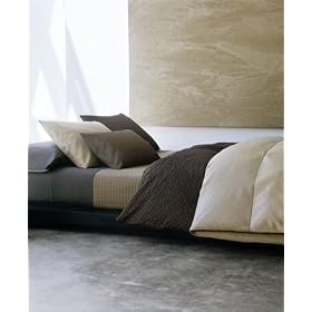 Amazon.com: Calvin Klein Home Core Collection "Puckered Circle" Duvet, Queen: Kitchen & Dining from amazon.com