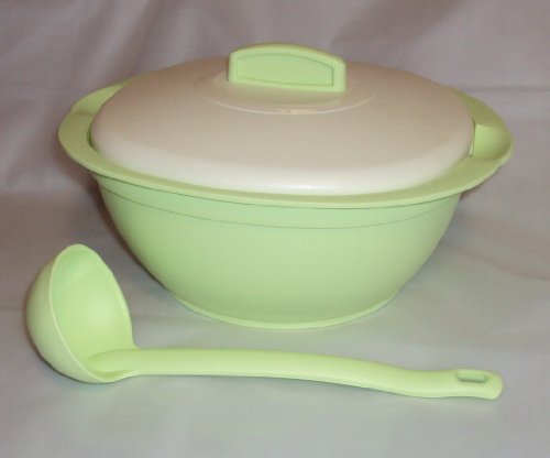 Tupperware Legacy Covered Soup Tureen Serving Dish w/ Spoon Light Green
