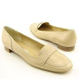 SALVATORE FERRAGAMO Scott Loafers Beige, Khaki, Tan Womens