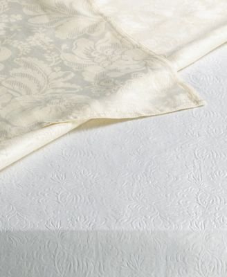 Quilted Table Pad 70'' Round Quilted Table Pad 70'' Round
