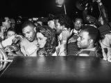 Boxer Mike Tyson with Wife, Robin Givens, Surrounded by the Press Getting into a Limo Premium Photographic Poster Print, 40x30