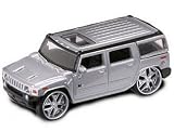 Review Road Signature  / Diecast Model Hummer H2 SUV in Silver