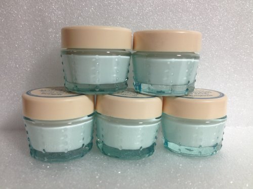 Lot of 5 Benefit Total Moistur Facial Cream 0.3oz / 8.9g Total 1.5oz Plus a Benefit Cosmetics Bag