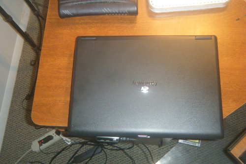 Gateway E-475M G Laptop 2.2 GHz Intel Core2 Duo 4MB Cache 800 FSB Mobile Processor 2GB-DDR2 SATA 120GB/HD DVD+/- RW WIFI