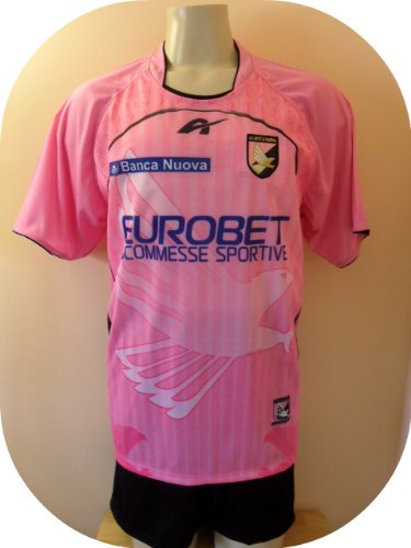 PALERMO -ITALY -SOCCER UNIFORM JERSEY & SHORT SIZE LARGE.NEW