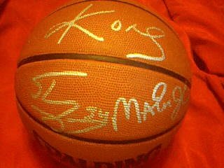 lakers magic johnson kobe bryant and shaquille o'neal signed basketball