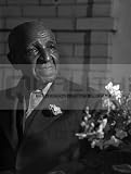1942 Dr. George Washington Carver, Portrait [16 x 20 Poster]