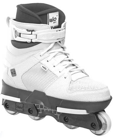 Valo TV. 2 Aggressive Skates White