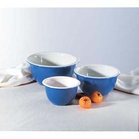 Click here to buy 3-Pc. Bowl Set by CorningWare.