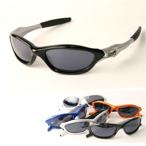 Click here to buy Chrome 2-Tone Fashion Sport Sunglass - 781.