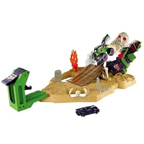  Hot Wheels Monster Jam Grave Digger Boneyard Bash Playset