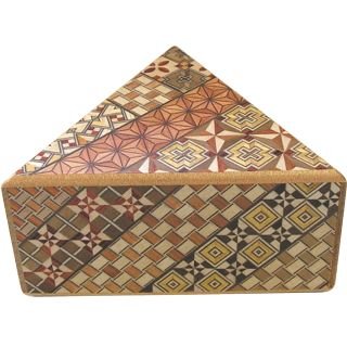 Karakuri Creation Group Triangle 7 Step Yosegi (difficulty 6 of 10)