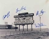 Jim Marshall Autographed/Hand Signed Minnesota Vikings 16x20 Photo (The Met)