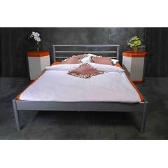 Komfortables Metallbett 200x140 cm mit stabilen Metallf��en Bett