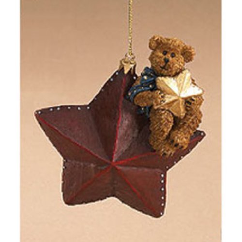The Boyds Collection Red Star with Bear Ornament