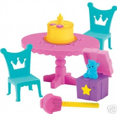 Fisher Price - Poupee - Dora l'exploratrice - Meuble du Chateau : Salle de Sejour Anniversaire