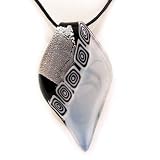 Black& White Pendant Leaf boxed