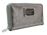 MARC BY MARC JACOBS �}�[�N�W�F�C�R�u�X ���E���h�t�@�X�i�[ �����z M301479 80303 �V���o�[