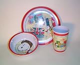  : Peanuts Snoopy International Aviator Plastic Children's Cup, Plate and Bowl Set.