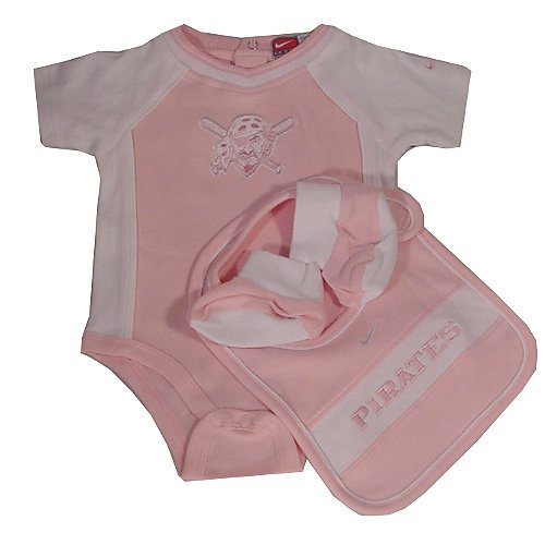 Onesie Pirates Pink Bib/Bootie