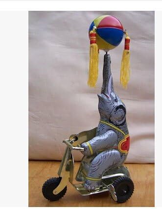 Holiday Soldier Drummer, Metal Drummer Winds Up, Tin Toy Collection size 5"tall