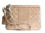 Coach Julia Op Art Signature Patent Leather Wristlet Case Putty – Coach 43992PUT Review Coach Julia Op Art Signature Patent Leather Wristlet Case Putty – Coach 43992PUT Review