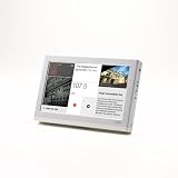 iriver P7 16 GB Multimedia Player (Silver)