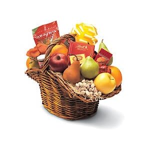 Deluxe Basket - 178 oz. (D) by Casa Gift Baskets