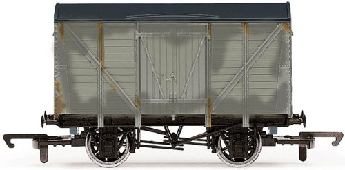 Hornby Thomas & Friends R9238 Light Grey Vent Van Weathered  00 Gauge  Accessories