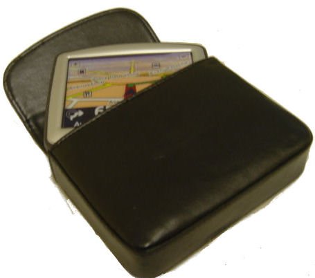 NEW TOMTOM ONE v2 v3 V4 ,Europe 22, Regional Traffic (with windscreen mount removed)  Deluxe leather carry case Hard case, high quality  Tough durable leather by DURAGADGET  with unique 2 year warranty