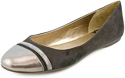 Fergalicious Women's Layla Flat,Black,9 M US