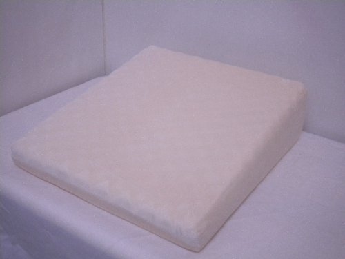 枕にクッションに大活躍する【低反発多機能ピロークッション】！【４５×５０×６～１６ｃｍ】