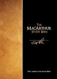 The MacArthur Study Bible: Personal Size
