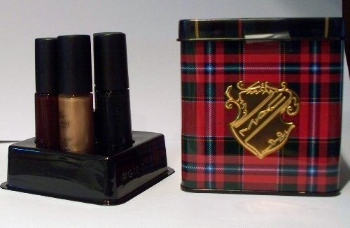 MAC 5 NAUGHTY LITTLE NAIL LACQUER