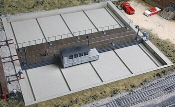 Walthers HO Scale Rail Shops Cornerstone Series® Built-ups Transfer Table - Motorized 14-7/16 x 15-1/16