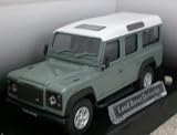 LAND ROVER DEFENDER in Green / White Scale 1/43