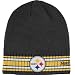 Reebok Football Winterm�tze aus der Sideline Kollektion.Auf der Vorderseite ist das Teamlogo, auf 
der R�ckseite das NFL Logo und an der Seite der Reebok Schriftzug hochwertig aufgestickt.Matrial: 
60% Baumwolle und 40% Acryl.One Size Fits All - Passend f�r fast jeden Kopfumfang.