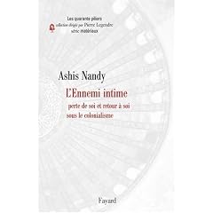 L'Ennemi intime : Perte de soi et retour � soi sous le colonialisme