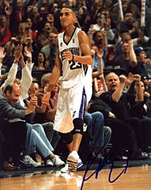Derrick Martin Autographed / Signed Sacramento Kings 8x10 Photo