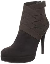 Stuart Weitzman Papoose