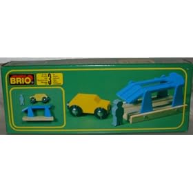 Brio Car and Lift 33531 by Brio
