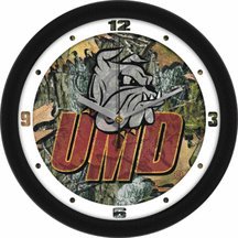 Minnesota (Duluth) Bulldogs 12 Wall Clock