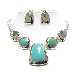 Ethnic Style Turquoise Stone and Hammered Metal Necklace and Earrings Set Fashion Jewelry