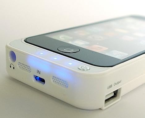 ケース一体型充電 おでかけチャージャー for iphone5 4200mAh ホワイト 白 / 大容量バッテリー大容量 電池 モバイルバッテリー  / USB でも 充電 スマートフォン スマホ バッテリー iPhone4S / mophie juice pack plus / mophie juice pack helium air / eneloop / enecycle /iBUFFALO / MCO ポケットソーラーバッテリー / パワーバンク / パワーフィルム / より機能的