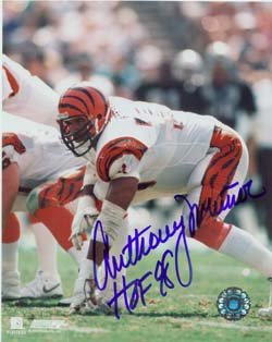 Anthony Munoz Autographed/Hand Signed Cincinnati Bengals 8x10 Photo (White Jersey) with HOF 98 Inscr