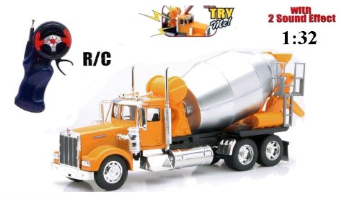 NewRay Peterbilt Model 379 1:32 Scale