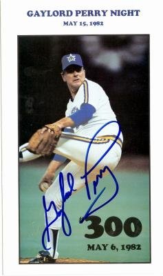 Gaylord Perry Autographed/Hand Signed Gaylord Perry Night Program May 15th 1982 (Seattle Mariners) 5