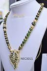Necklaces - Glass Beads Necklace with leaf pendant