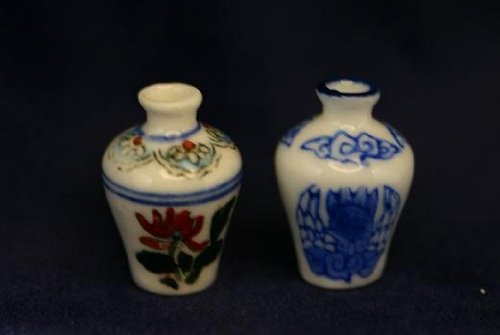 Image of Dollhouse Miniature Set of 2 Handpainted Porcelaine Vases