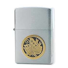 【クリックで詳細表示】[ホリギン]彫銀 大判家紋ジッポ 家紋：丸に剣三星 KW-ZI-4： ジュエリー